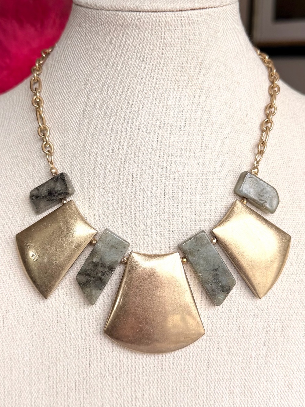 Taramanda NWT Gold Green Stone Geometric Statement Bib Necklace
